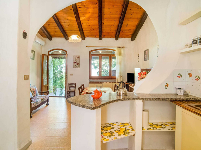 Food & Drinks, Cozy Sardinian Villa with Garden, Sassari