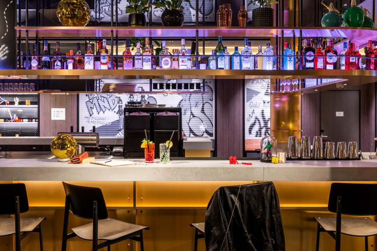 Food & Drinks