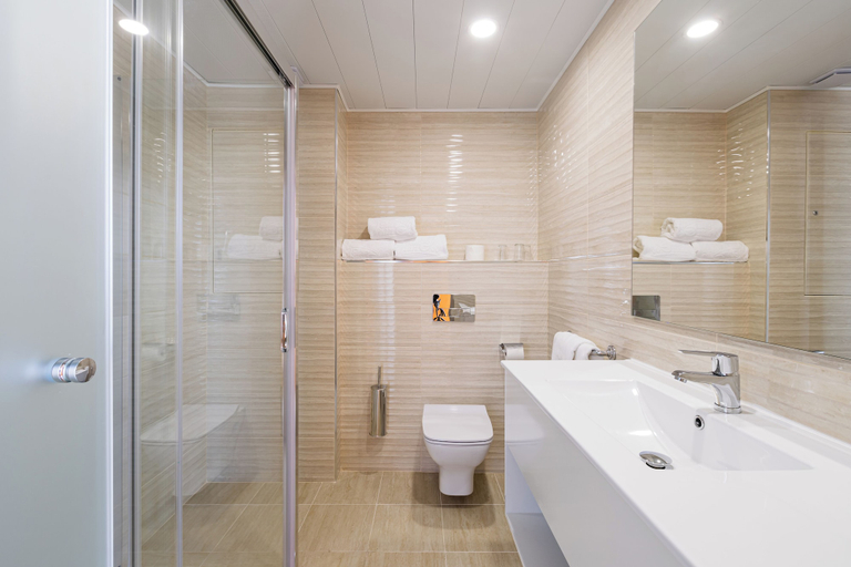 Bathroom 4, Hotel Gran Sol Ibiza, Baleares