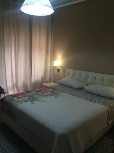 Bedroom 2, Salernoportodamare Train Station Room, Salerno