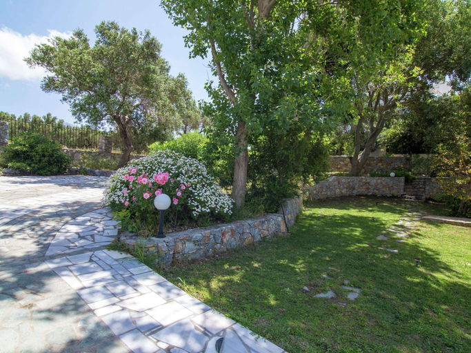 Others 4, Villa in Lefkogia Near Souda Beach, Crete