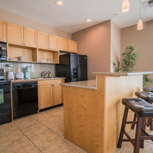 Room 2, Sea it All Infinity Pool Ocean Views Steps From the Beach -- a Great Getaway, Galveston