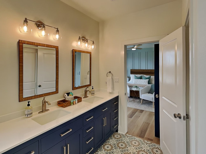 Bathroom 3, Mermaid's Cove, Galveston