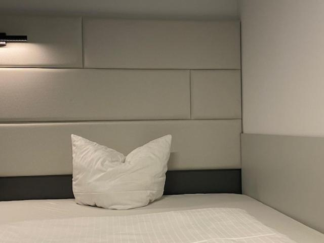 Bedroom 5, Hotel Continental, Nürnberg