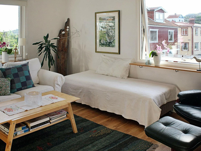 Bedroom 3, 5 Person Holiday Home in Ellos, Orust