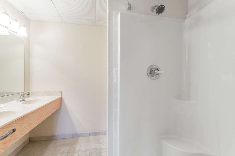 Bathroom 4, Super 8 by Wyndham Gallipolis Pt Pleasant Area, Gallia