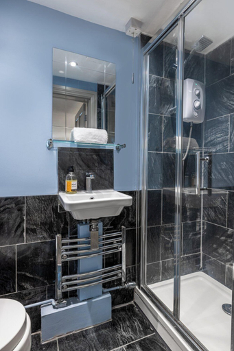 Bathroom, The Old School Rooms, Wiltshire