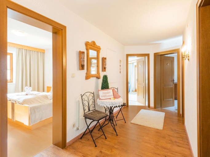 Bedroom 3, Beautiful Apartment in Langenfeld With Terrace, Imst
