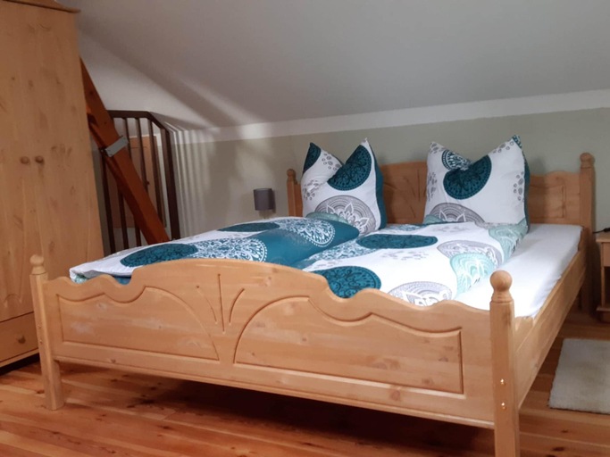 Room 2, Great Holiday Home With Terrace Near Saxon, Sächsische Schweiz-Osterzgebirge
