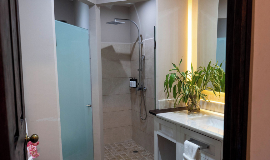 Bathroom 3, Valle Escondido Resort, Boquete