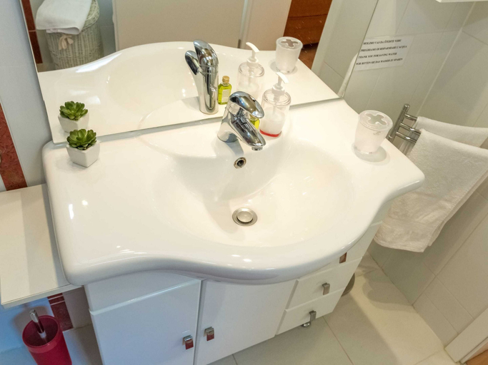 Bathroom 3, Holiday Home in Molat With Pool, Sali