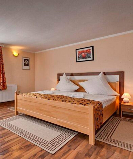 Bedroom 4, Hotel Restaurant Zum Ochsen, Rastatt