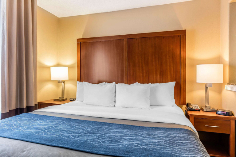 Bedroom 3, Comfort Inn & Suites Airport - American Way, Shelby