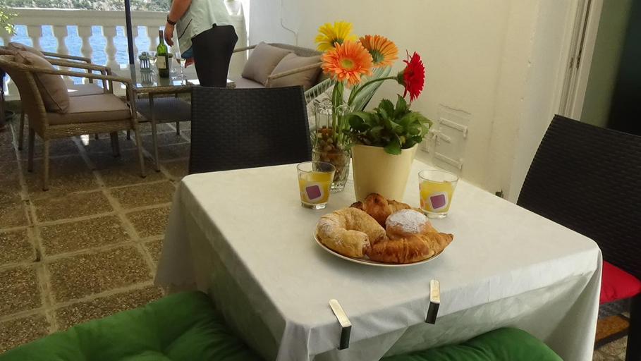 Others 2, Apartmani Rina, Šibenik