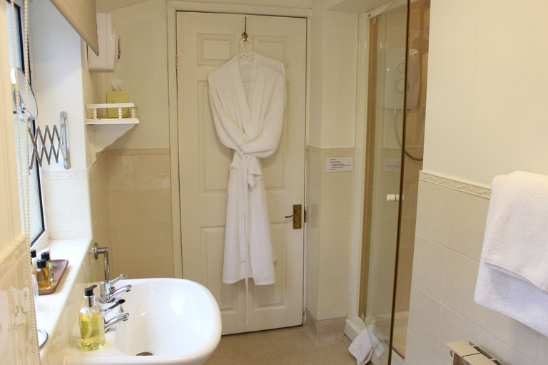 Bathroom 3, Moortown Lodge 1760, Hampshire
