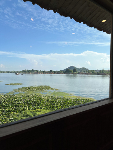 Others 5, New York Houseboat, Srinagar
