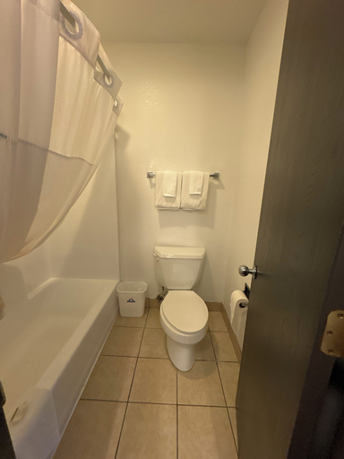 Bathroom 4, Days Inn by Wyndham Salina I-70, Saline