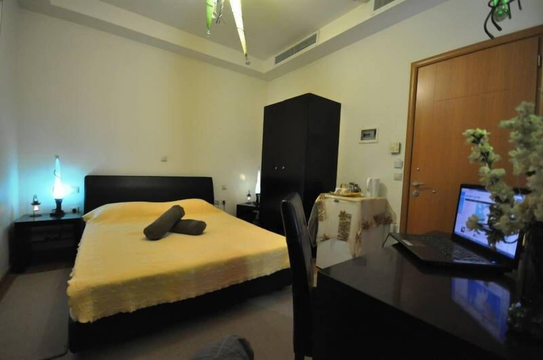 Bedroom 4, Nikolaos Pension, Peloponnese
