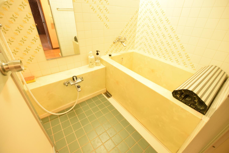 Bathroom 2, Matoba building 6F, Osaka