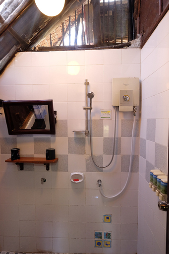Bathroom 4