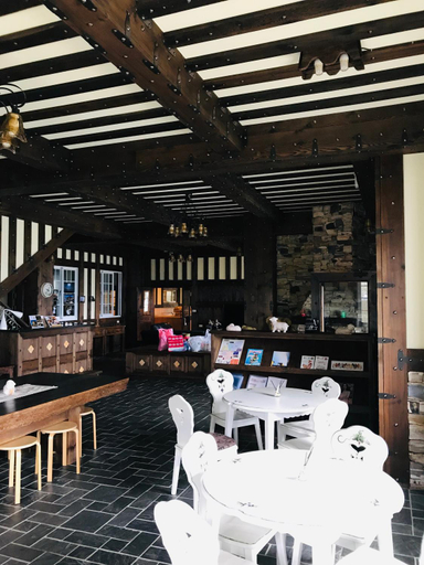 Others 4, Black Forest Manor, Nantou