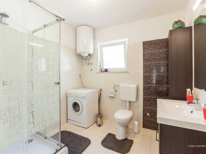 Bathroom 3, Cozy Coastal Retreat in Zadar, Zadar