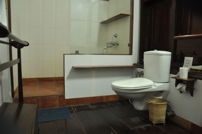 Bathroom 3, The Old Courtyard Hotel, Ernakulam