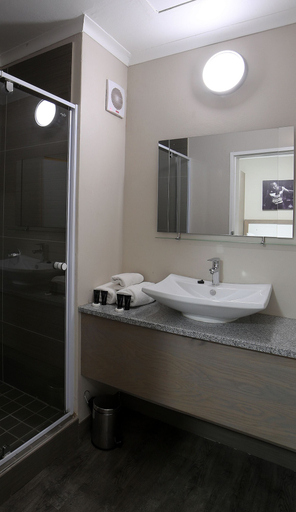 Bathroom, High Performance Center, City of Tshwane