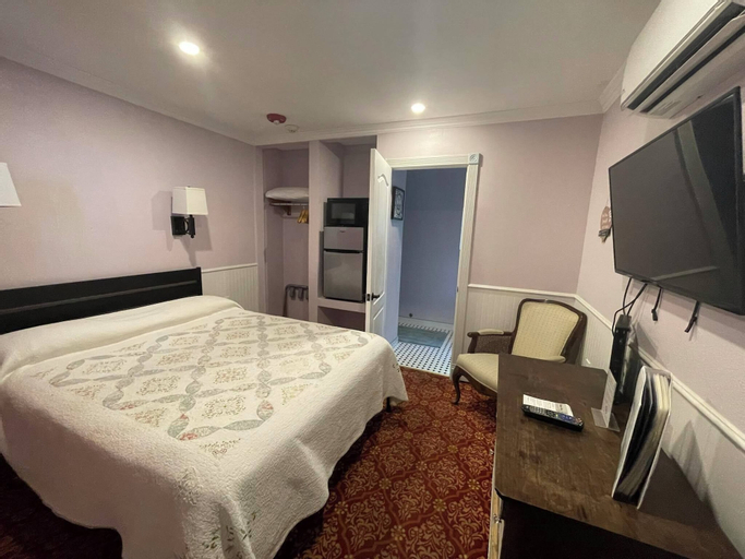 Bedroom 15