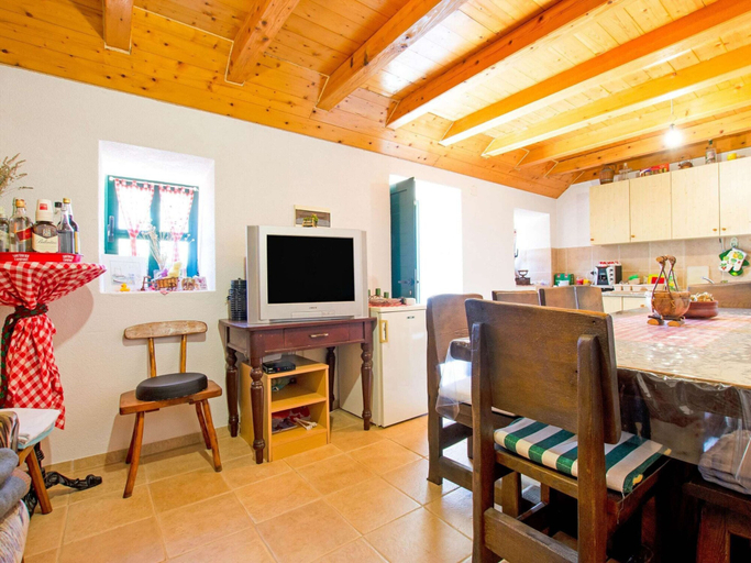 Others 4, Holiday Home in Seline Near the Sea, Starigrad