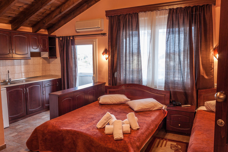 Others 5, Filippion Hotel, East Macedonia and Thrace