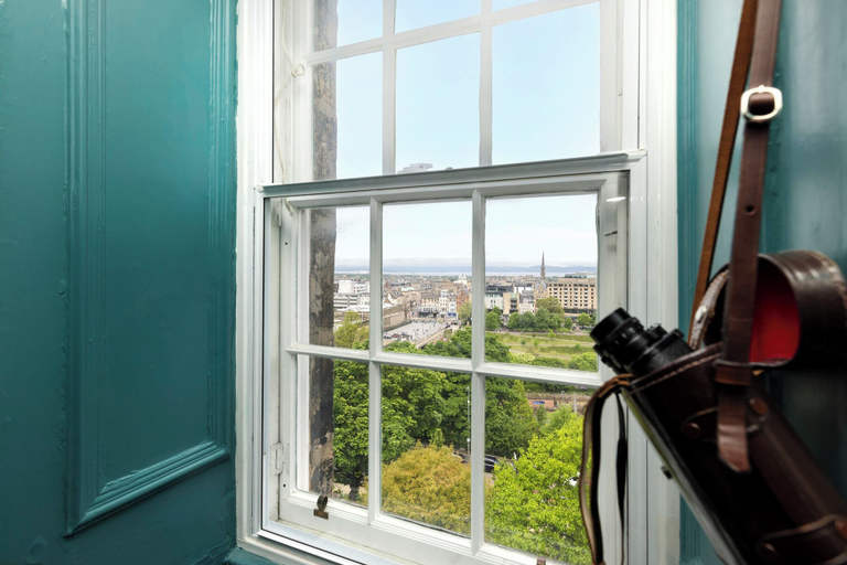 Exterior & Views, JOIVY Eclectic & Design Led 3Br Apt Near Edinburgh Castle, Edinburgh