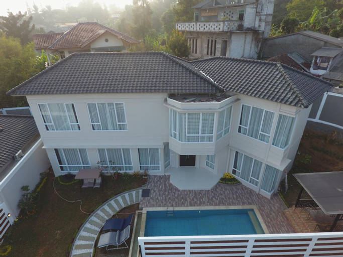 Exterior 17