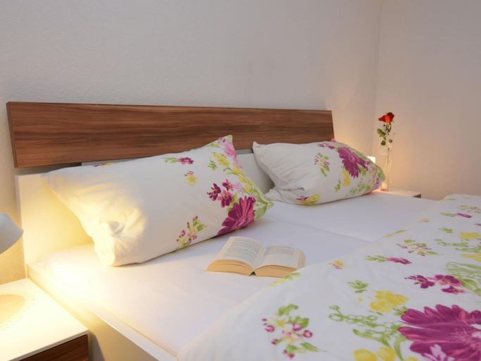 Bedroom 2, Apartment Near the ski Area in Wehrstapel, Hochsauerlandkreis