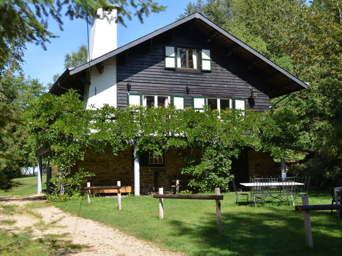 Chalet in Bitvre for 9 Person, Namur