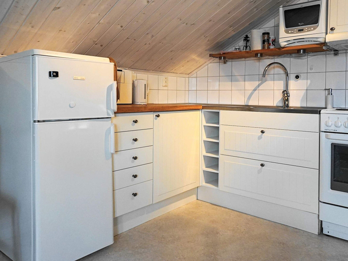 Private kitchen 5, 4 Star Holiday Home in Ellos, Orust
