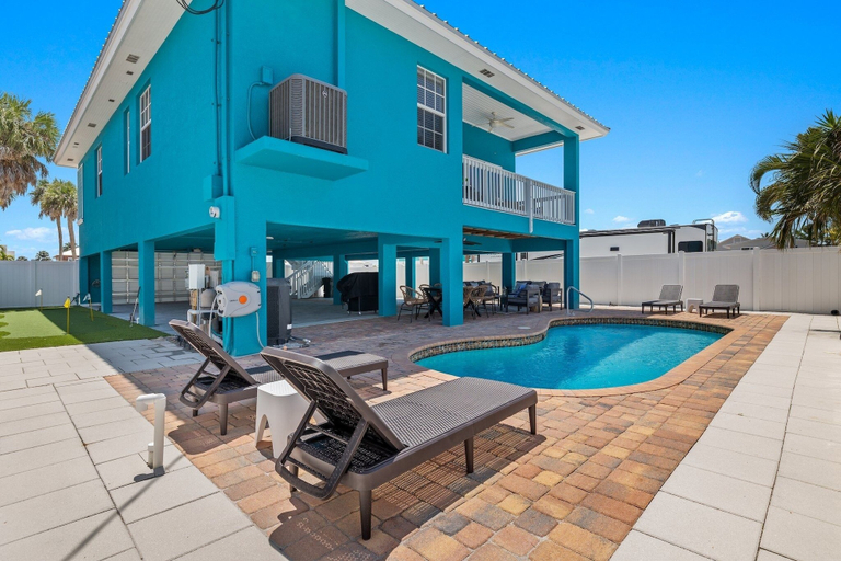 Sport & Beauty 5, Inn-2-blue - 155 Jefferson St 3 Bedroom Home by RedAwning, Lee