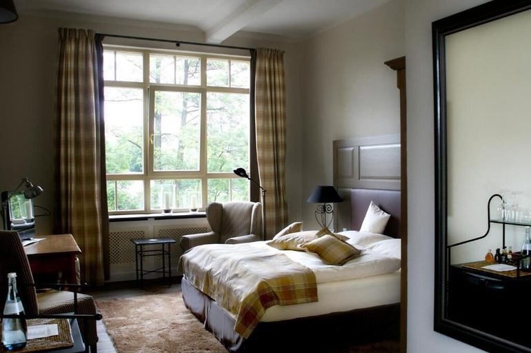 Bedroom 3, Gerber Park Hotel, Göppingen