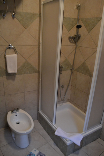 Bathroom 2, Ada Hotel, Sarajevo