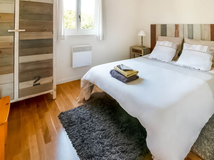 Bedroom 2, Holiday Home in Treignes for 9 Person, Namur