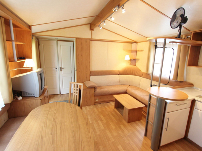 Others 5, Mobile Home by Volkermarkt Reservoir, Völkermarkt