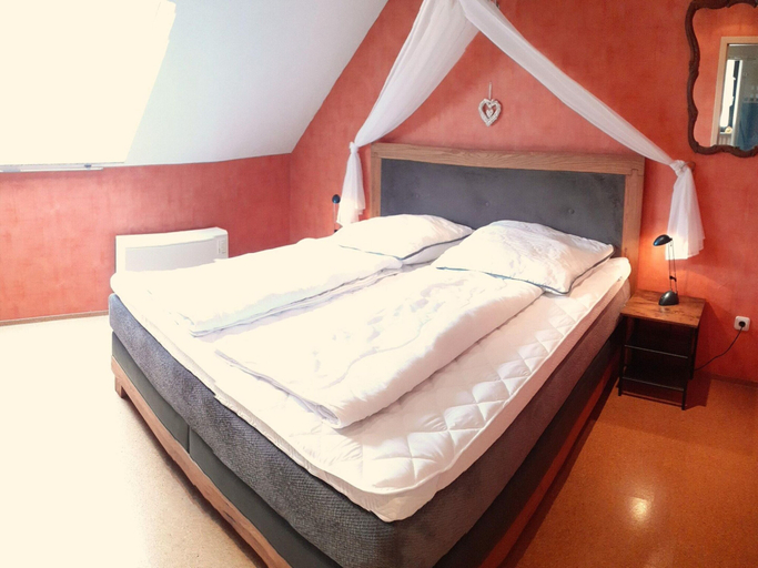 Bedroom 2, Holiday Home in Bremm Near the Vineyards, Cochem-Zell