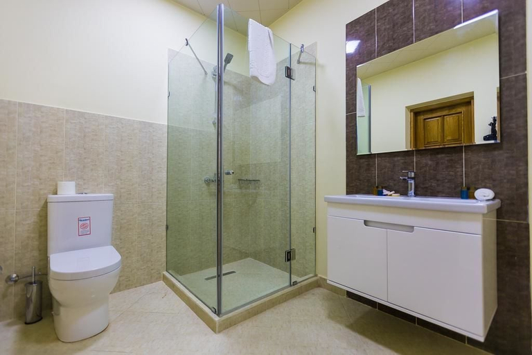 Bathroom 2, La Villa Hotel, Baku