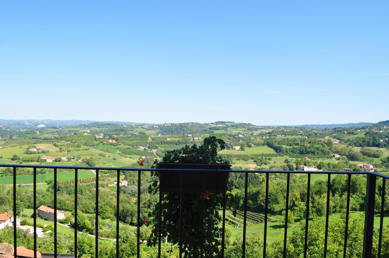 Exterior & Views 4, Le Mongolfiere, Cuneo