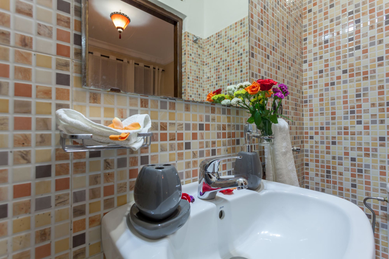 Bathroom, Dar Nouhaila, Marrakech