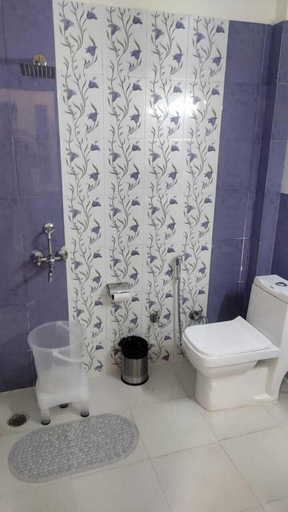 Bathroom 3, Avisha Ganga Retreat - Near Har Ki Pauri, Hardwar