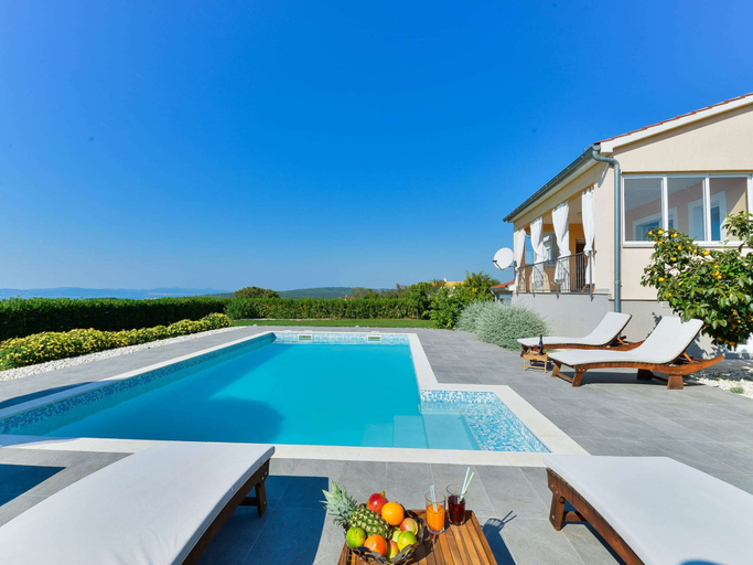 Others 5, Villa in Debeljak With Private Pool, Sukošan