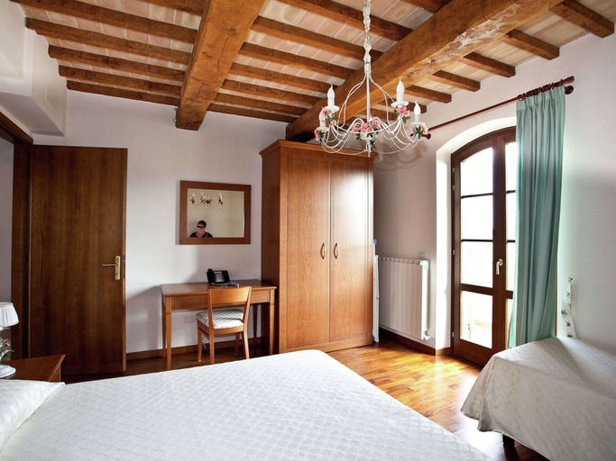 Bedroom 2, Villa in Cannara With Pool Near Assisi, Perugia