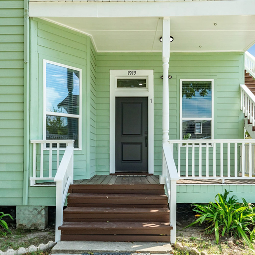 Room 5, Adventure Awaits Close to the Beach, Galveston