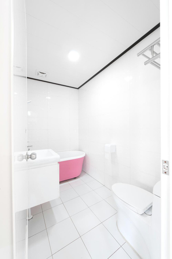 Bathroom 4, Happy Home No. 7, Nantou